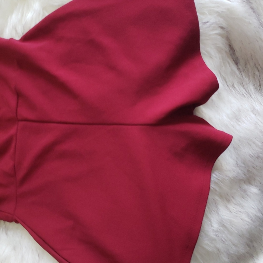 Red romper size medium - Picture 8 of 10